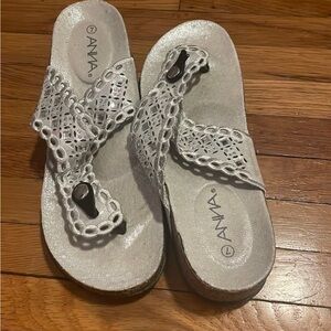 Anna thong sandals, wedge, size 7